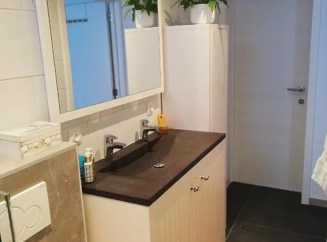 Apartment Windroos *